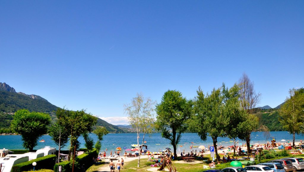 camping punta lago village trentino.jpg