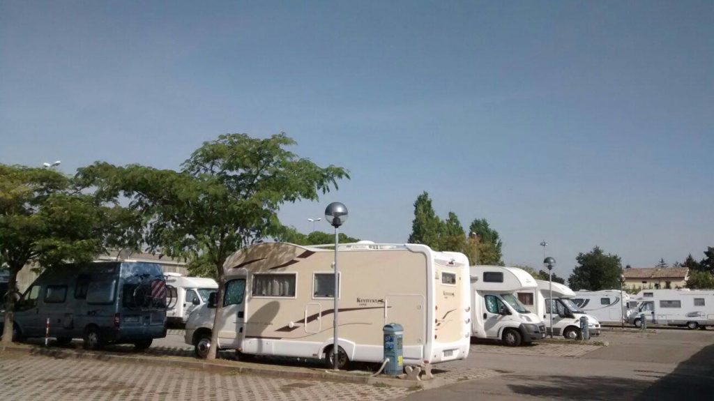 Area-sosta-camper-parma.jpg