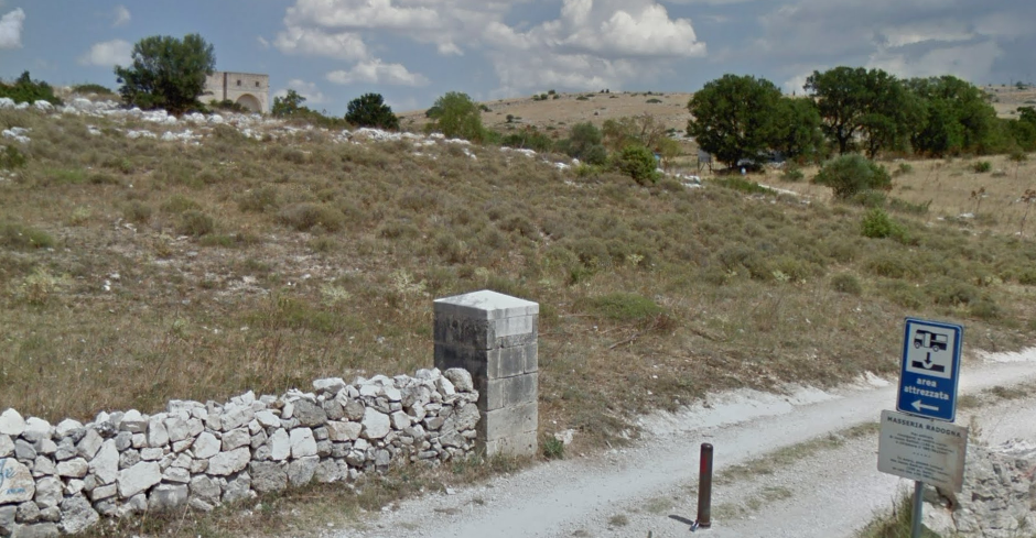 area-sosta-camper-masseria-radogna.png