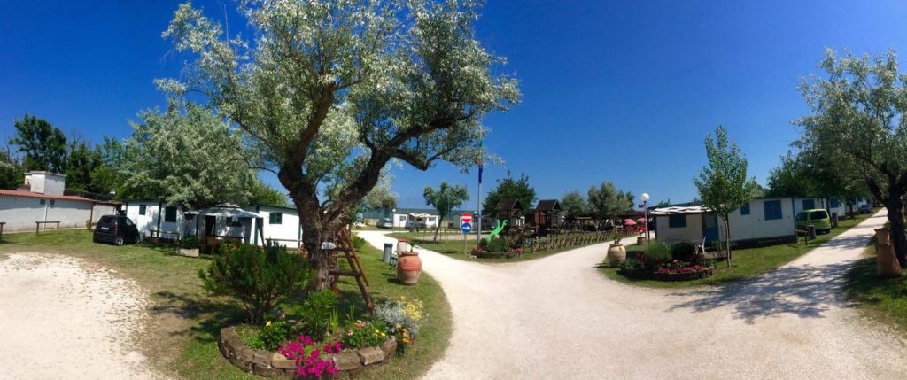 Camping-Village-Ramazzotti-Lido-di-dante-ravenna-lidi-ravennati-romagna-riviera-romagnola-interno-piazzole.jpg