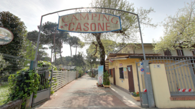 Casone-parco-vacanze-camping-marina-di-massa-carrara-versilia-ingresso.png