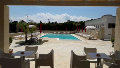 area-camper-agriturismo-tenuta-i-quattro-venti-frassanito-piscina.jpg