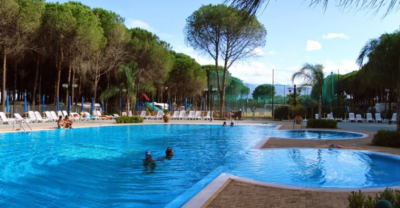 camping-villaggio-thurium-piscina.png