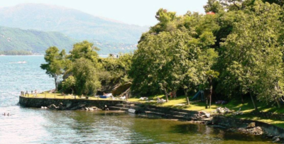 camping-bosco-cannobio-lago-maggiore-spiaggia.png