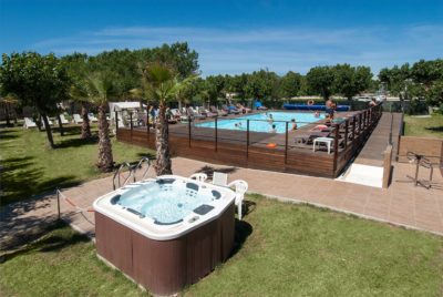 Camping-Campeggio-Village-Misano-Adriatico-Riccione-piscina-Romagna-idromassaggio-Riviera-romagnola.jpg