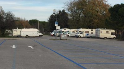 Area-camper-rimini-parking-settebello-romagna-riviera-romagnola-piazzola.jpg