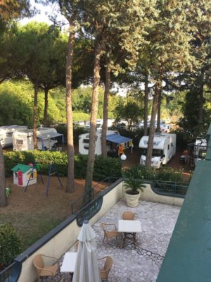 Camping-campeggio-villaggio-Mithos-piazzole-tende-camper-caravan-roulotte-Misano-Adriatico-Riviera-Romagna-Romagnola.jpg