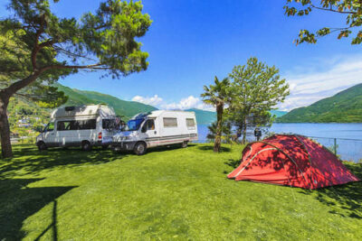 camping_lakeview_camper.jpg