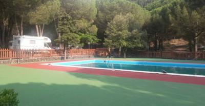 Camping-Etna-Nicolosi-piscina.png