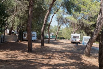 camping-la-scogliera-santa-cesarea-terme-salento-piazzole.jpg