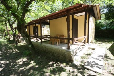 Camping-Castagneto-Villafranca-Lunigiana-Toscana-Bungalow.jpg