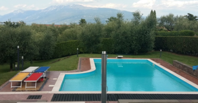 camping-il-faro-piscina-manerba-garda.png