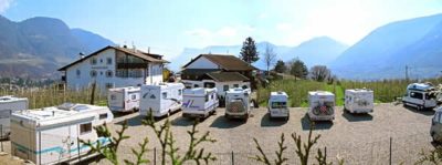 Area-sosta-camper-schneeburghof-merano.jpg