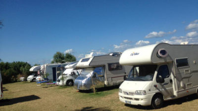 Area-Camper-LOasi-San Tommaso-Fermo.jpg