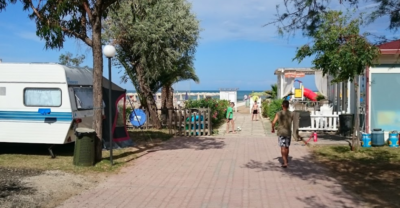 camping-villaggio-verdemare-village-piazzole.spiaggia-vieste.png