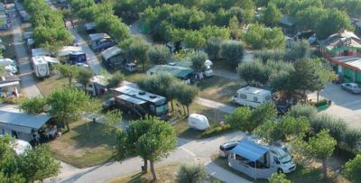 Camping-campeggio-Romagna-Village-Riccione-piazzole-camper-caravan-roulotte-tende-Riviera-romagnola.jpg