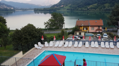 ranzanico-lago-endine-camping-la-tartufaia-piscina-lago.png