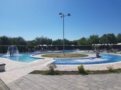 Campeggio-Camping-Adria-Casalborsetti-Ravenna-piscina-Lidi.jpg
